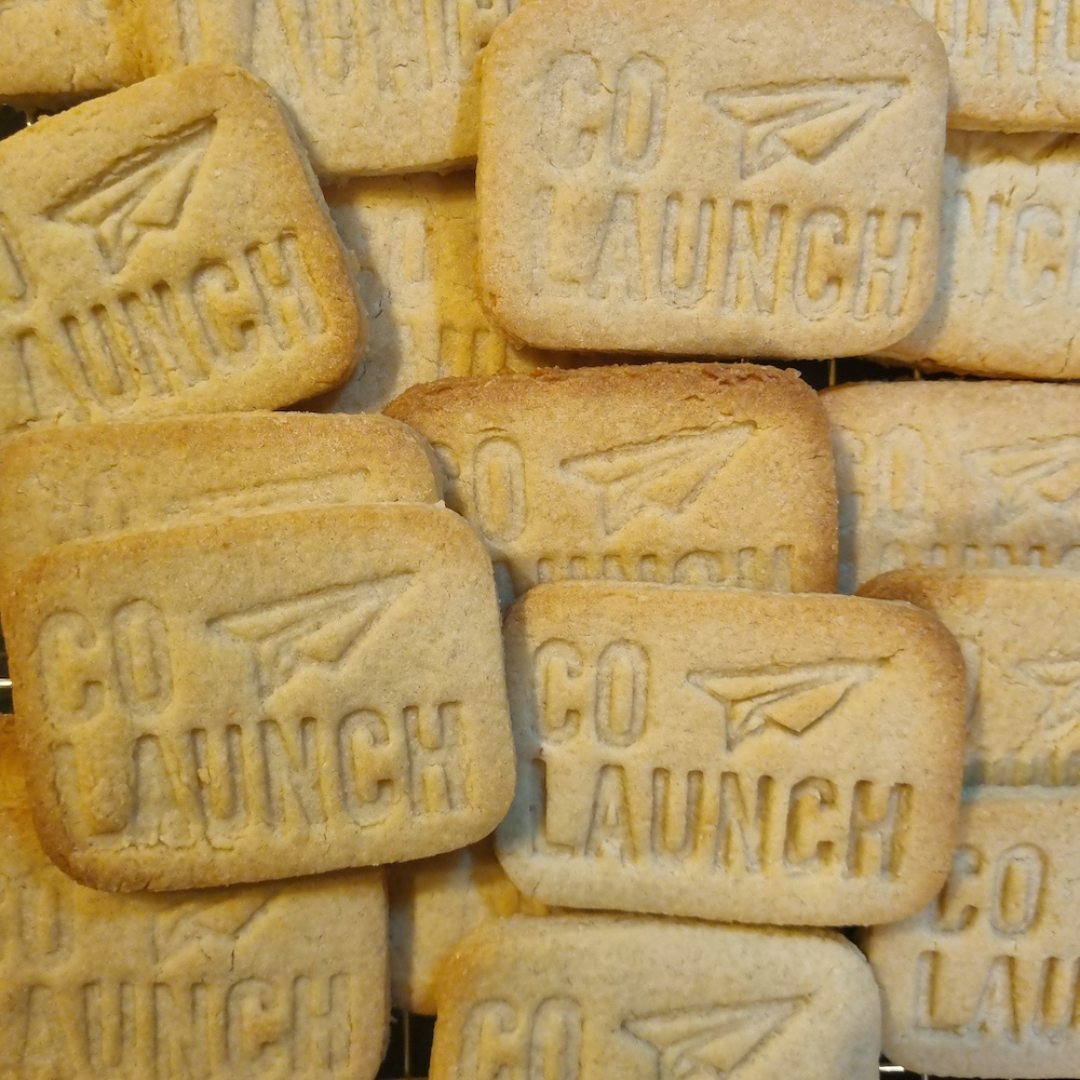 Biscuits artisanaux personnalisés avec logo pour événement — Association Co Launch